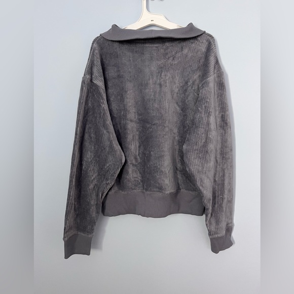 Universal Thread - Goods Co. - Pullover Sweater - Picture 2 of 5